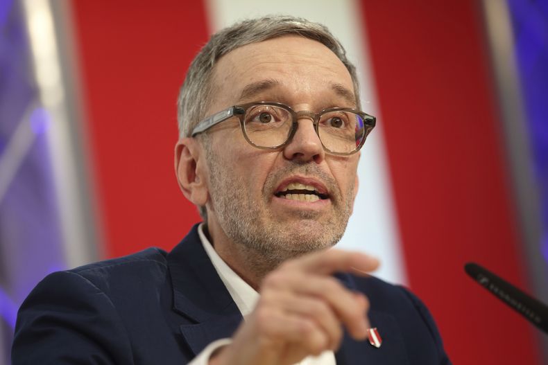 El líder ultraderechista austríaco Herbert Kickl en Viena, Austria, el 7 de enero del 2025. (AP foto/Heinz-Peter Bader)