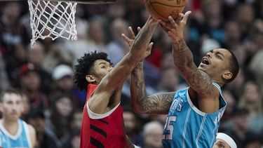 Nurkic encabeza ataque de Blazers en triunfo sobre Hornets