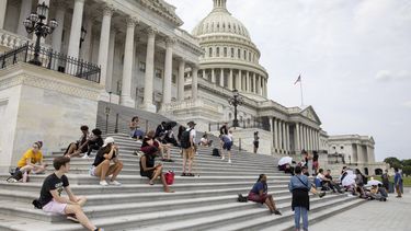 Casa Blanca pide a estados evitar desalojo de inquilinos