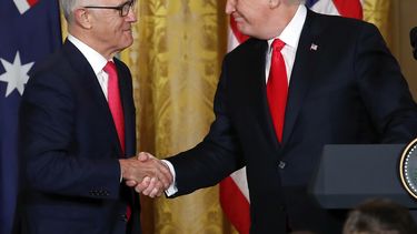 Trump y Turnbull se elogian el uno al otro por inmigración