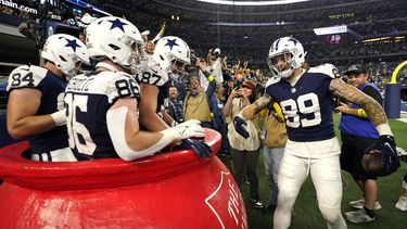 Cowboys ganan 28-20 a Giants; Prescott lanza 2 pases para TD