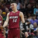 Strus anota 16 puntos en 4to periodo; Heat vence a Pistons