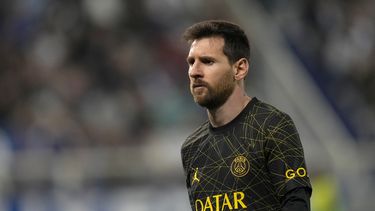 Lionel Messi del Paris Saint-Germain durante el partido contra Auxerre en la liga francesa, el domingo 21 de mayo de 2023. (AP Foto/Thibault Camus)