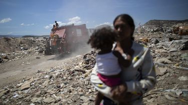 presionan a biden para que revise sanciones a venezuela