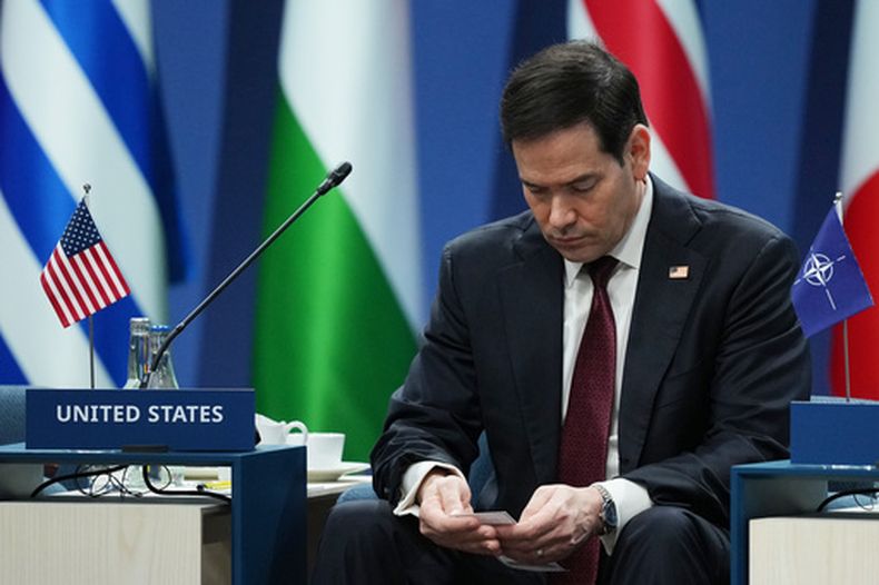 El secretario de Estado de Estados Unidos, Marco Rubio, durante una cumbre de ministros de Exteriores de la OTAN, en Helsingborg, Suecia, el 22 de mayo de 2026. (AP Foto/Julia Demaree Nikhinson, Pool)