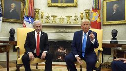 El presidente Donald Trump se reúne con el primer ministro israelí Benjamin Netanyahu en la Oficina Oval de la Casa Blanca, el martes 4 de febrero de 2025, en Washington. (AP Foto/Evan Vucci)