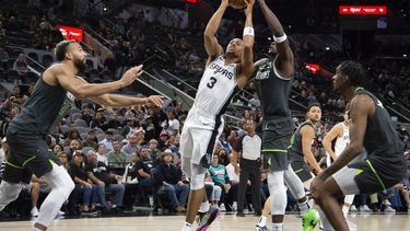 Spurs propinan 2da derrota a Timberwolves en una semana