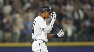 Marineros se valen de 2 jonrones para vencer a Bravos