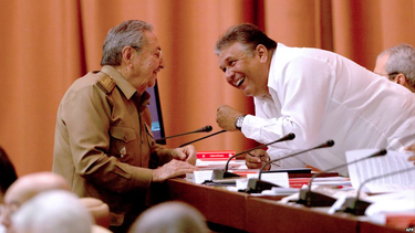 opinion |  no es el muro de trump; es el murillo de diaz-canel