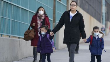 EEUU extiende 2 semanas uso de mascarilla en trasporte