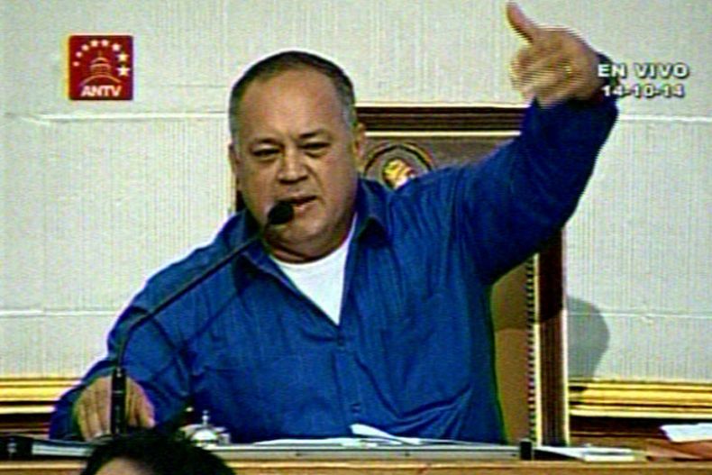 El presidente de la Asamblea Nacional de venezuela, Diosdado Cabello, arremetió contra el diputado opositor, Carlos Berrizbeitia, quien solicitó un permiso para ausentarse durante 31 días de las sesiones, por considerar que su integridad física se encuent
