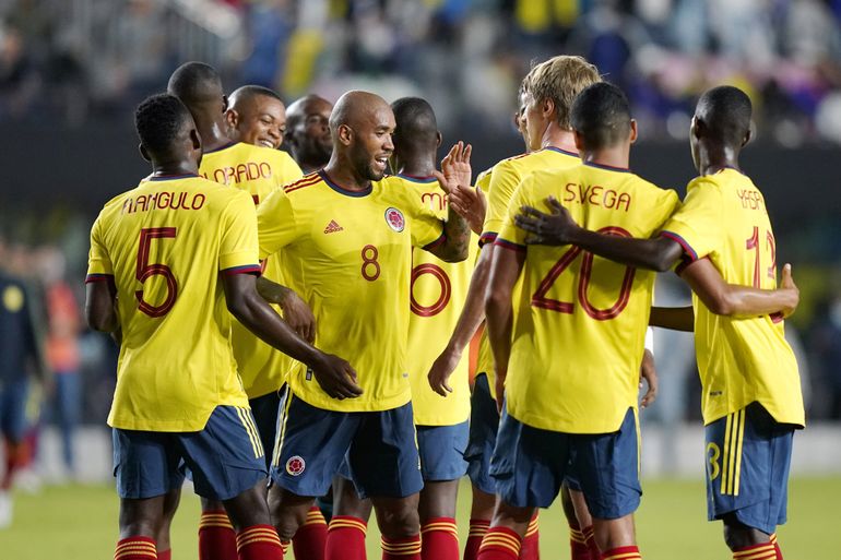 Colombia y Perú disputan una final en el camino a Qatar