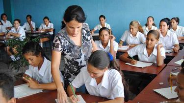 americateve | El repasador es un soporte encontrado por los padres para reforzar la educación de los jóvenes y la sedimentación de los conocimientos de cara al futuro.