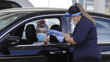 Laboratorios de EEUU rebasados por pruebas de COVID-19