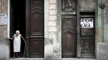 suspenden compraventa de viviendas en la habana