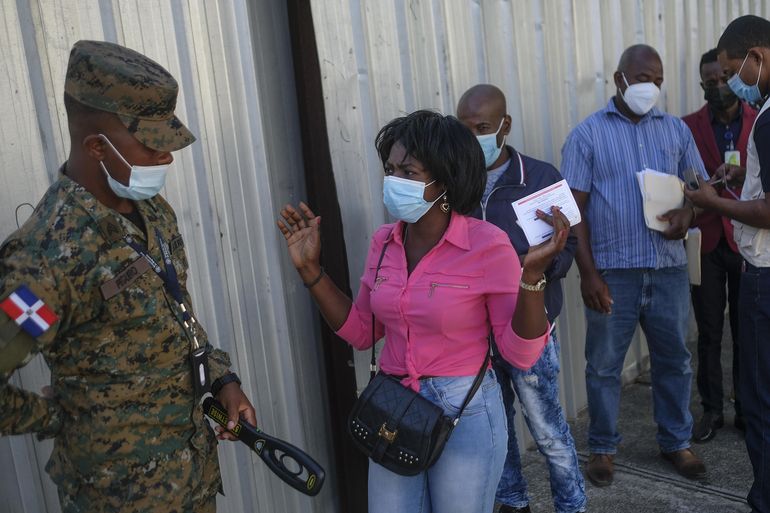 Maltratos y expulsiones de haitianos de República Dominicana