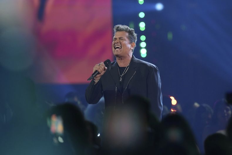 Carlos Vives durante su presentación en la ceremonia del Latin Grammy el jueves 14 de noviembre de 2024, en Miami. (Foto AP/Lynne Sladky)