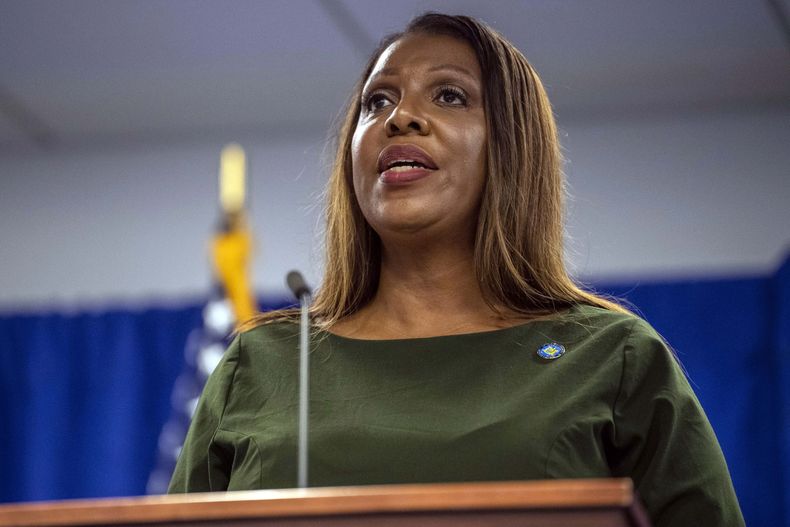 La fiscal general del estado de Nueva York Letitia James en conferencia de prensa en Nueva York el 21 de septiembre de 2022. (Foto AP /Brittainy Newman)