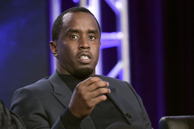 ARCHIVO - Sean Diddy Combs participa en el panel The Four durante la gira de prensa de invierno de la Asociación de Críticos de Televisión FOX en Pasadena, California, el 4 de enero de 2018. (Foto Richard Shotwell/Invision/AP, archivo)