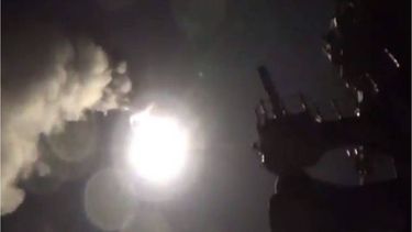 video: el momento exacto en que estados unidos ataca a siria