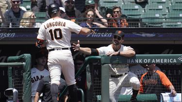 Gigantes batean 4 jonrones ante novato y doblegan a Mets