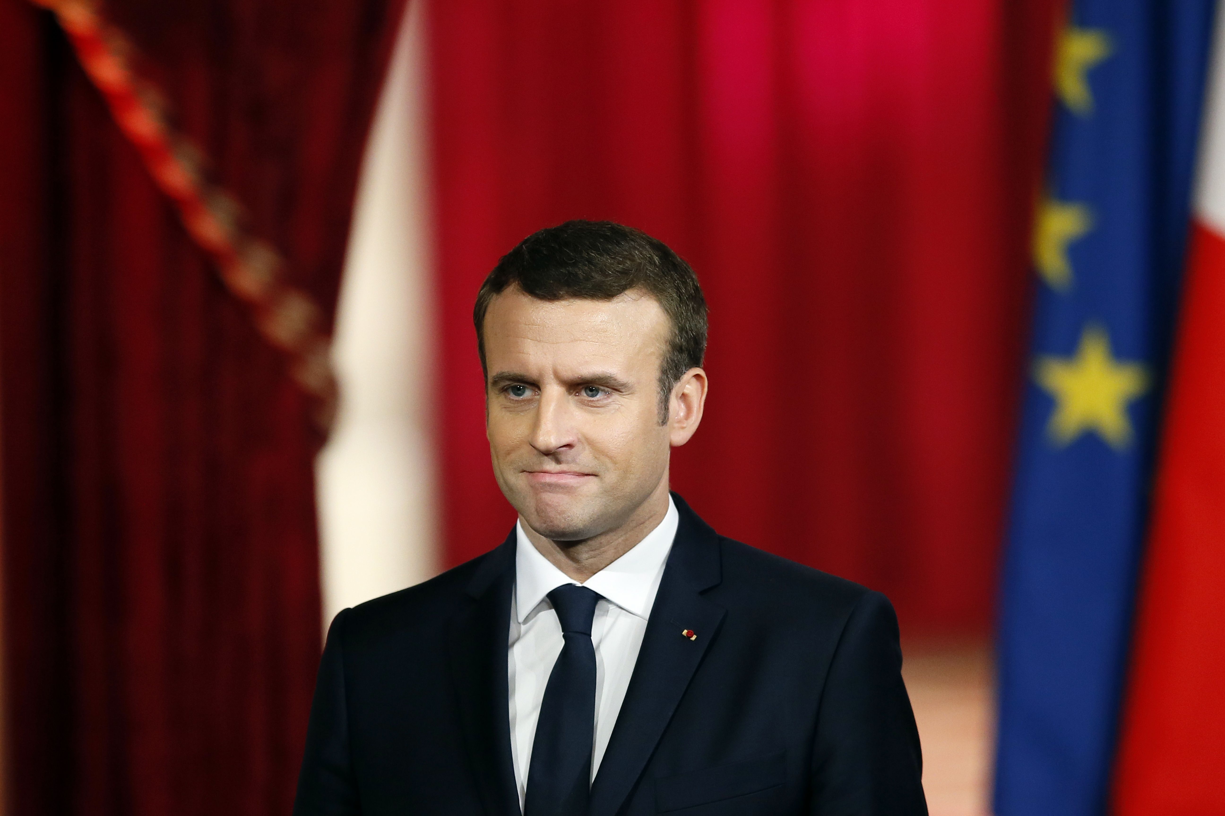 Emmanuel Macron asume la presidencia de Francia