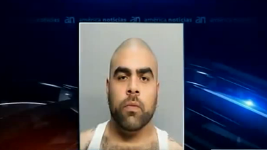 americateve | Un depredador sexual es arrestado por aparentemente asaltar sexualmente en varias ocasiones a su hijastra de tan solo siete años de edad con la cual vivía.