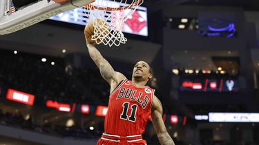 Bulls vencen a Bucks, despachan a otro grande