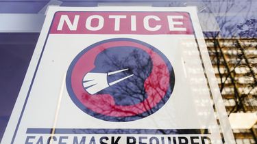 EEUU a punto de relajar órdenes de uso de mascarillas