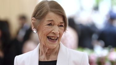 ARCHIVO - En esta foto de archivo del 6 de mayo de 2019, la actriz británica Glenda Jackson asiste a la gala benéfica del Museo Metropolitano de Arte de Nueva York. Glenda Jackson, actriz ganadora de dos Oscar y que tuvo una larga carrera posterior como legisladora, ha muerto. Tenía 87 años. Su agente, Lionel Larner, dijo que murió jueves 15 de junio de 2023 en su hogar en Londres tras una breve enfermedad. (Foto de Evan Agostini/Invision/AP, File)