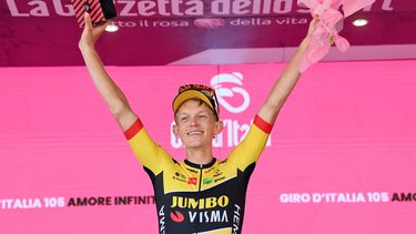 Giro: Bouwman gana 19na etapa; Carapaz aun con maillot rosa