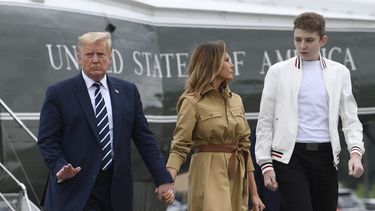 Melania Trump: Barron había dado positivo a COVID-19