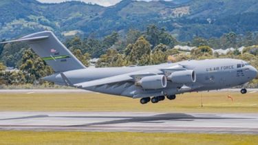 Llegaron 4 aviones norteamericanos a Colombia en funciones diplomáticas. Foto vía Infobae