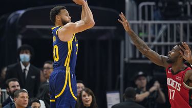 Warriors superan con facilidad a los Rockets por 120-101
