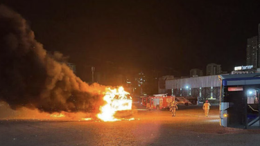 explosiones simultaneas en autobuses vacios en israel; se sospecha atentado terrorista