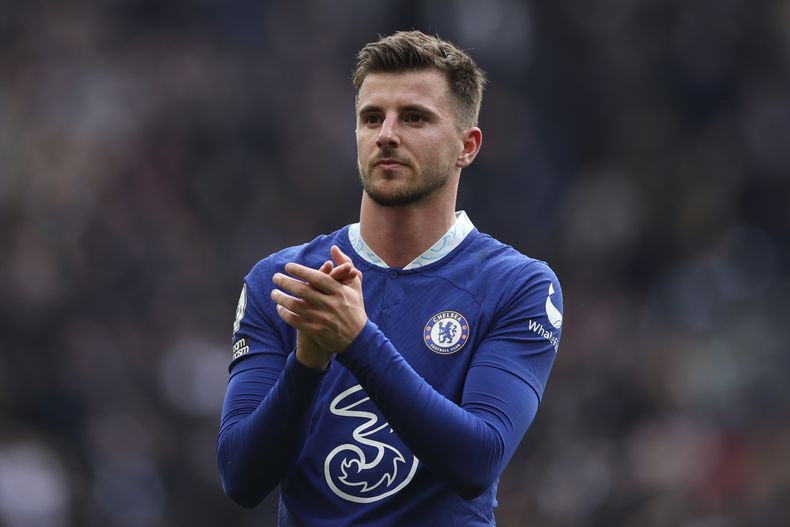 ARCHIVO - Mason Mount de Chelsea tras la derrota ante Tottenham en la Liga Premier inglesa, el domingo 26 de febrero de 2023. (AP Foto/Ian Walton)