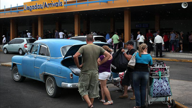 inedito: prensa oficialista aboga por apertura a repatriacion de exiliados cubanos