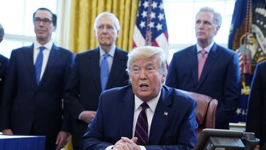 McConnell: Juicio político distrajo del coronavirus