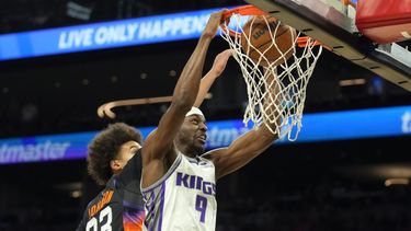 Los Kings vencen a los Suns 116-109 en final de temporada