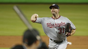 Scherzer festeja su cumpleaños con 11 ponches ante Marlins