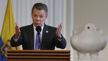 juan manuel santos culpo a maduro de toda la crisis en venezuela