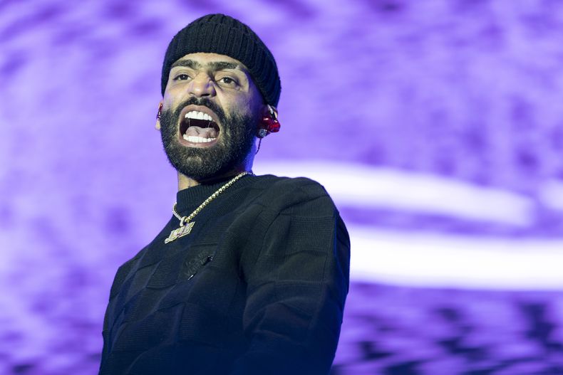 El cantante estadounidense Arcángel durante su concierto en el Coca-Cola Flow Fest en la Ciudad de México el domingo 24 de noviembre de 2024. (Foto AP/Félix Márquez)