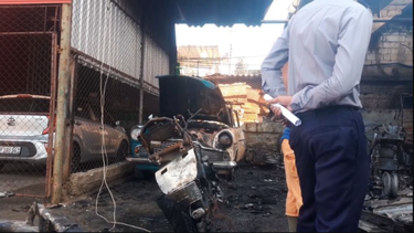 incendio consume 12 motos electricas en un parqueo del cerro