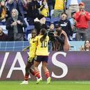 La colombiana Linda Caicedo (izquierda) celebra luego de anotar el segundo gol de su equipo durante el partido del Grupo H en la Copa Mundial femenina ante Corea del Sur, en Sídney, el martes 25 de julio de 2023. (AP Foto/Rick Rycroft)