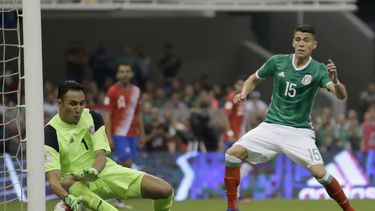 Costa Rica apuesta a jugadores locales para buscar repechaje
