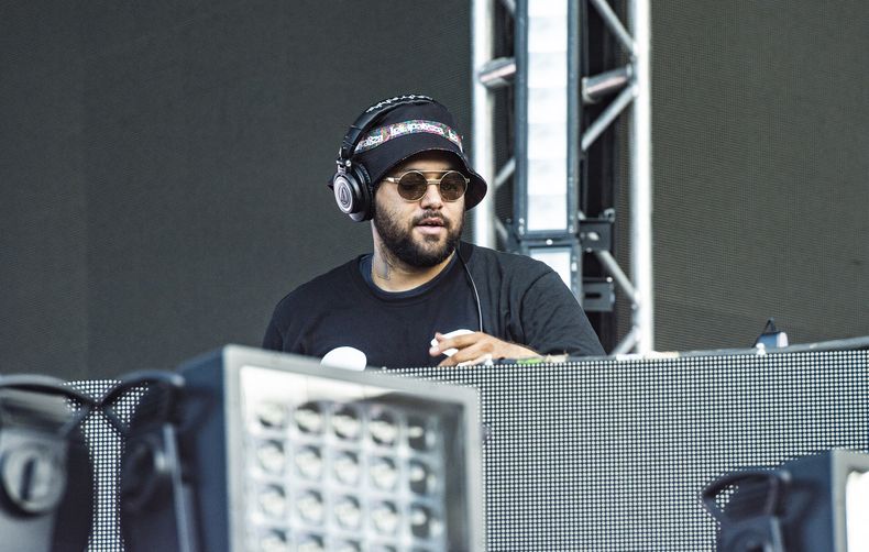 ARCHIVO – Deorro se presenta en el primer día de Lollapalooza en Chicago el 1 de agosto de 2019. Deorro será uno de los artistas que se presentarán en La Premiere del Latin Grammy. (Foto Amy Harris/Invision/AP, archivo)