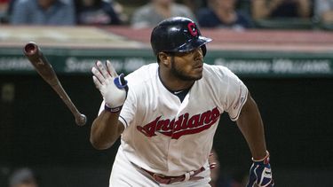 yasiel puig firma con equipo surcoreano