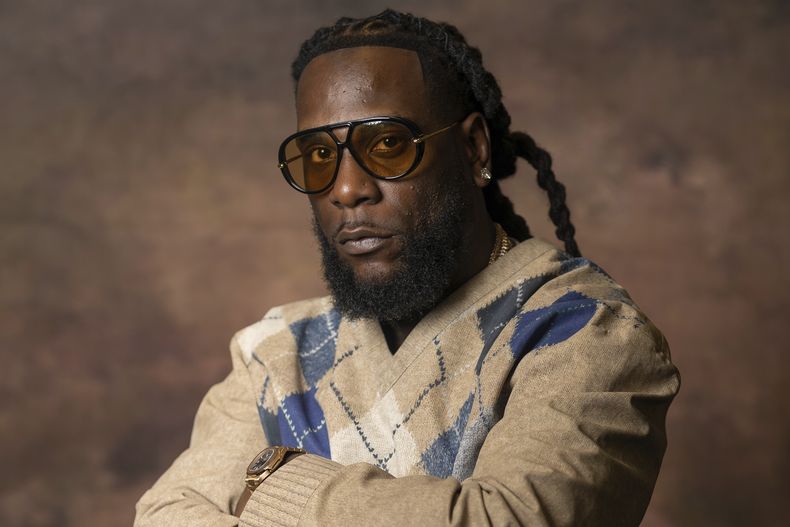 Burna Boy posa para un retrato el jueves 8 de mayo de 2025, en Nueva York. (Foto AP/Gary Gerard Hamilton)