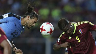 Mundial: Uruguay  a un paso al empatar 0-0 con Venezuela