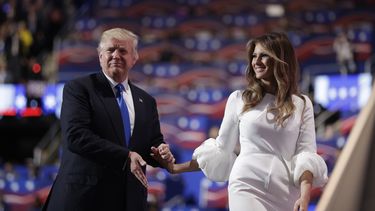 redactora de discurso de melania trump renuncio a su cargo